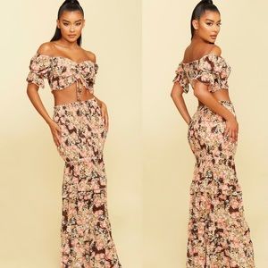 Two piece set floral stretch top and bottom.